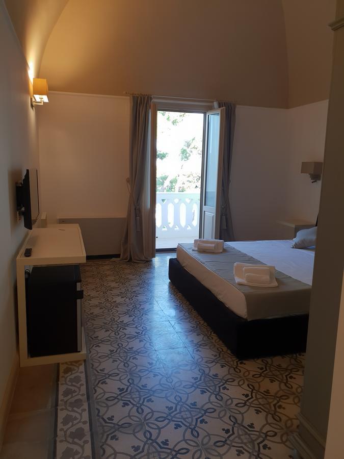 Villa Natia Mottola Bagian luar foto