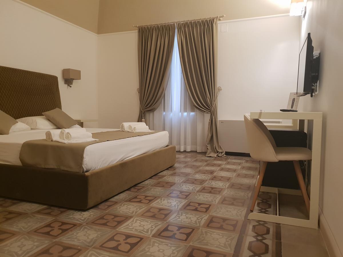 Villa Natia Mottola Bagian luar foto